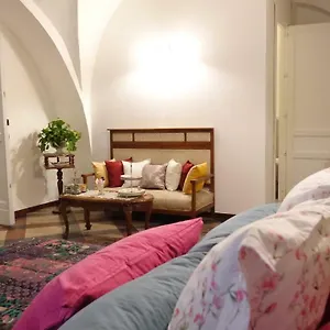 House Vintage Catania-Fontanarossai nemzetközi repülőtér